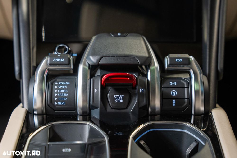 Lamborghini URUS - 41