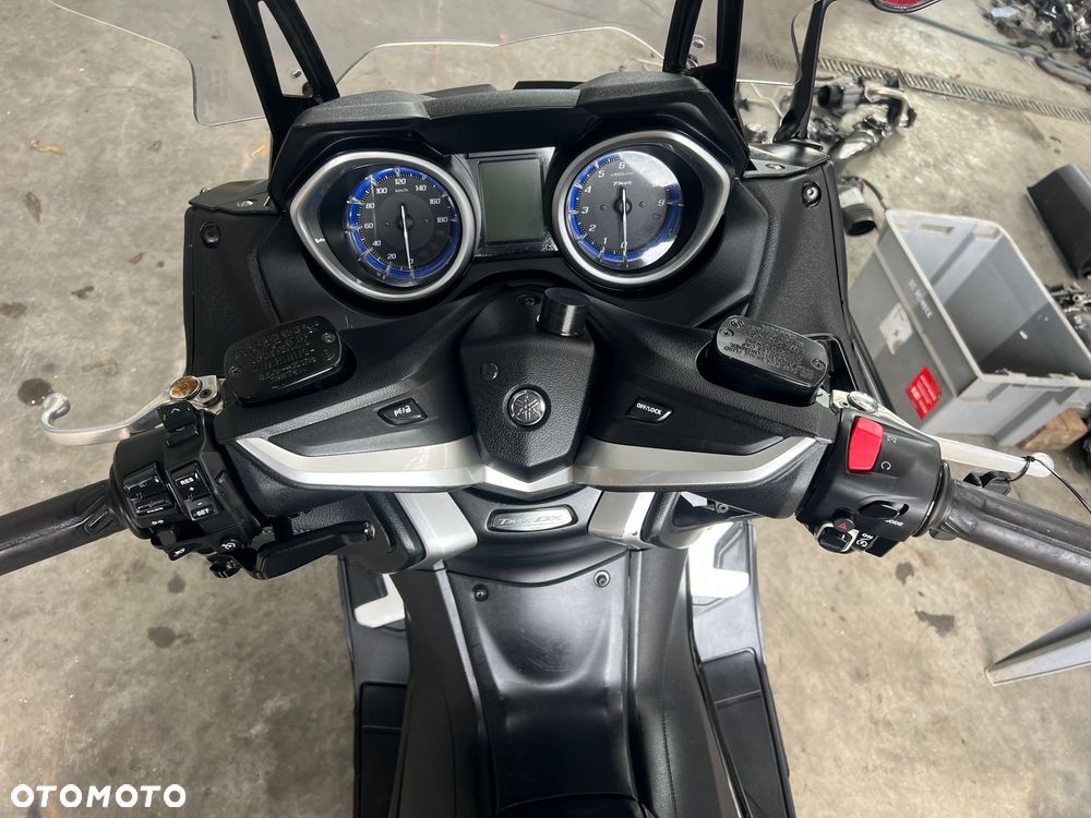 Yamaha Tmax - 11