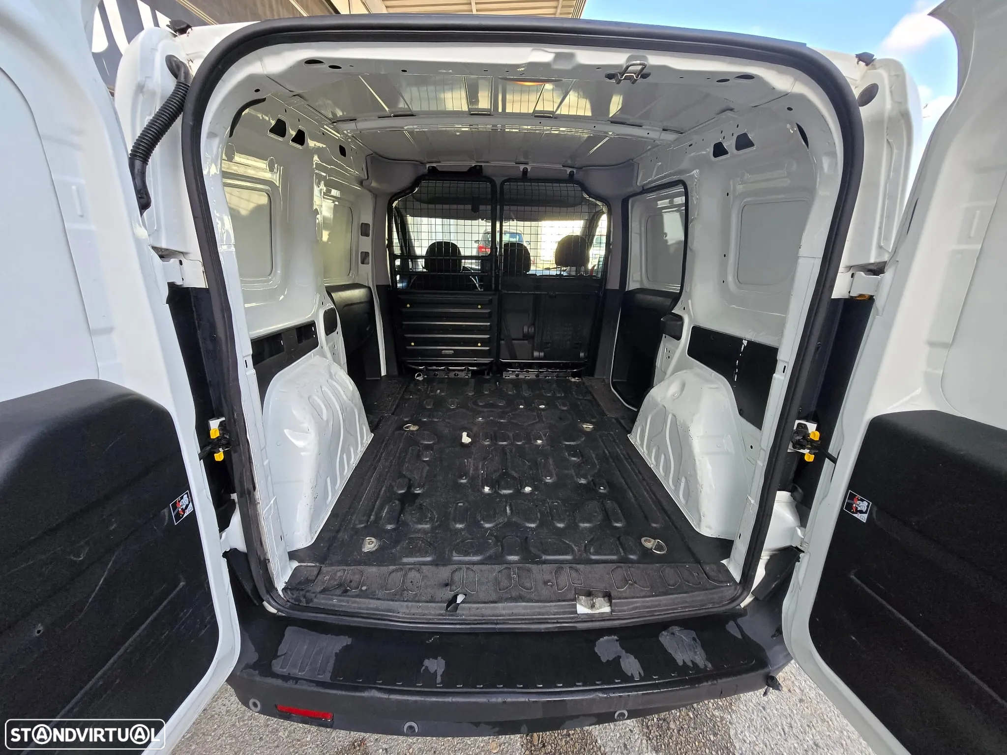Fiat Doblo 1.3Multijet 95cv 3Lugares - 6