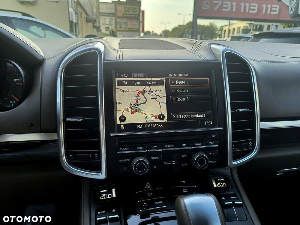 Porsche Cayenne - 19