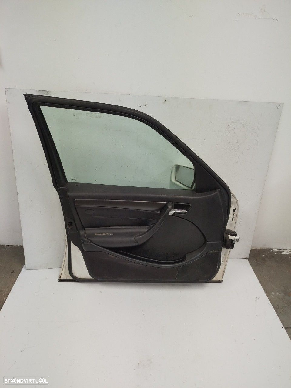 Porta Frente Esq Mercedes-Benz C-Class (W202) - 3