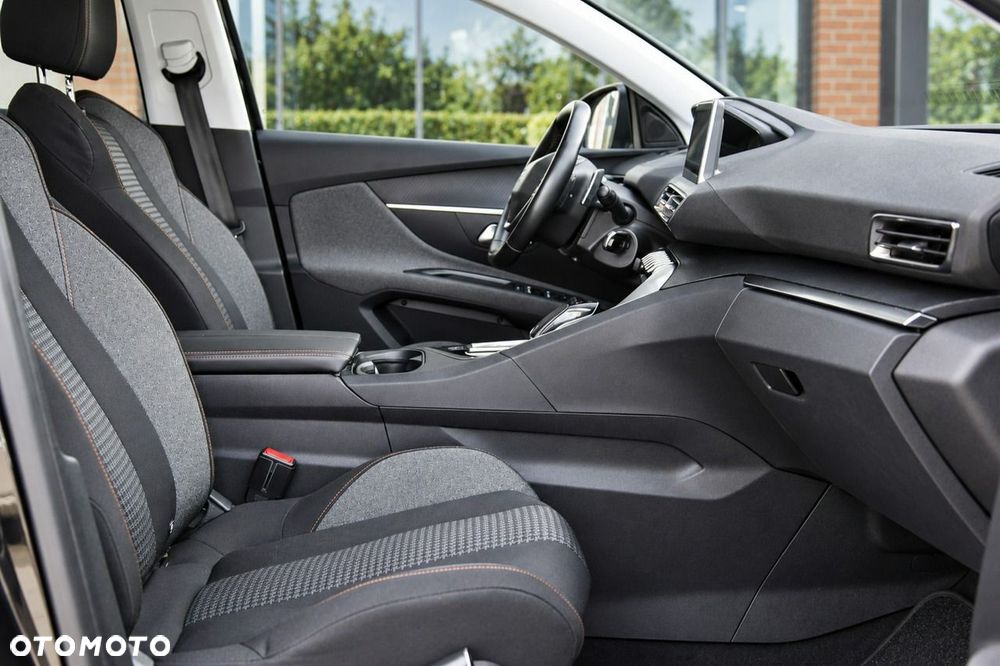Peugeot 3008 - 17