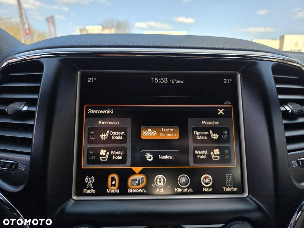 Jeep Grand Cherokee - 30