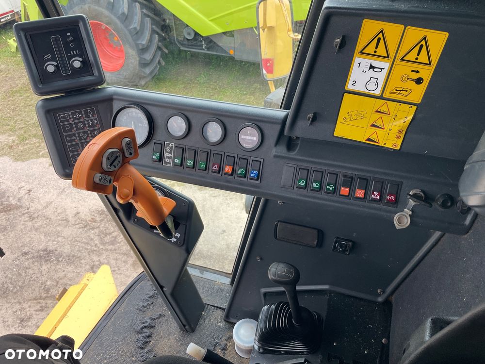 New Holland TC 56 - 21