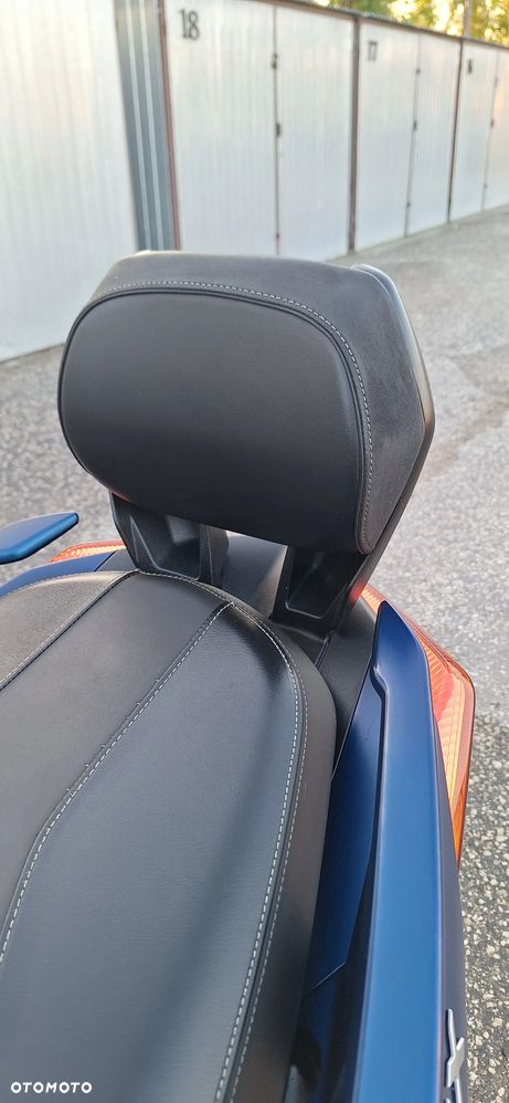Yamaha X-max - 24