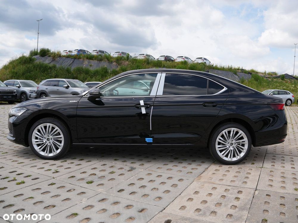 Skoda Superb 2.0 TDI SCR 4x4 L&K DSG - 11