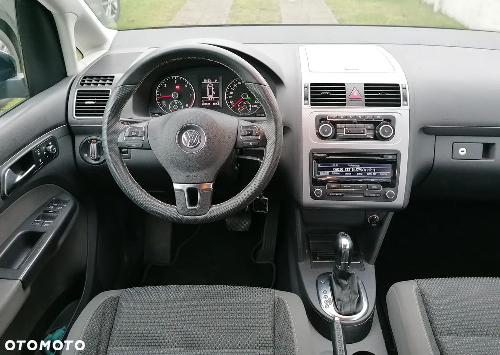 Volkswagen Touran 2.0 TDI DPF DSG Highline - 11