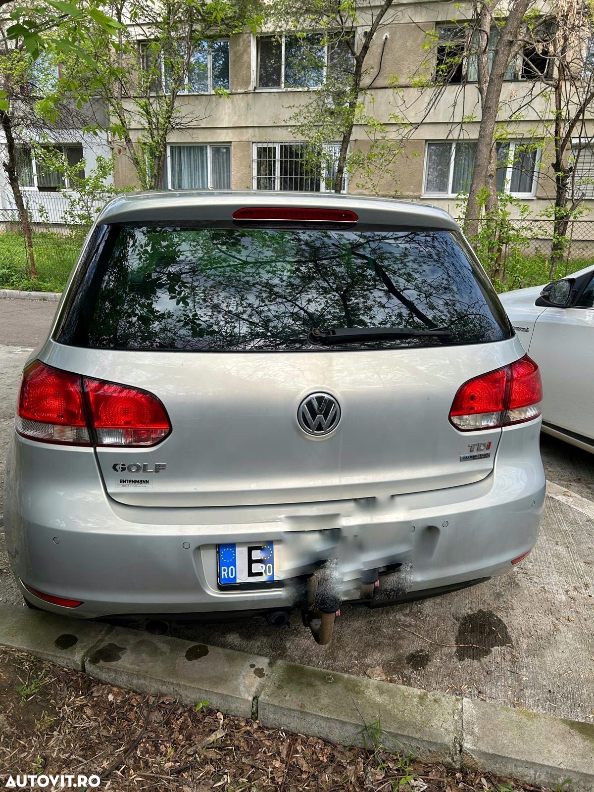 Volkswagen Golf - 2