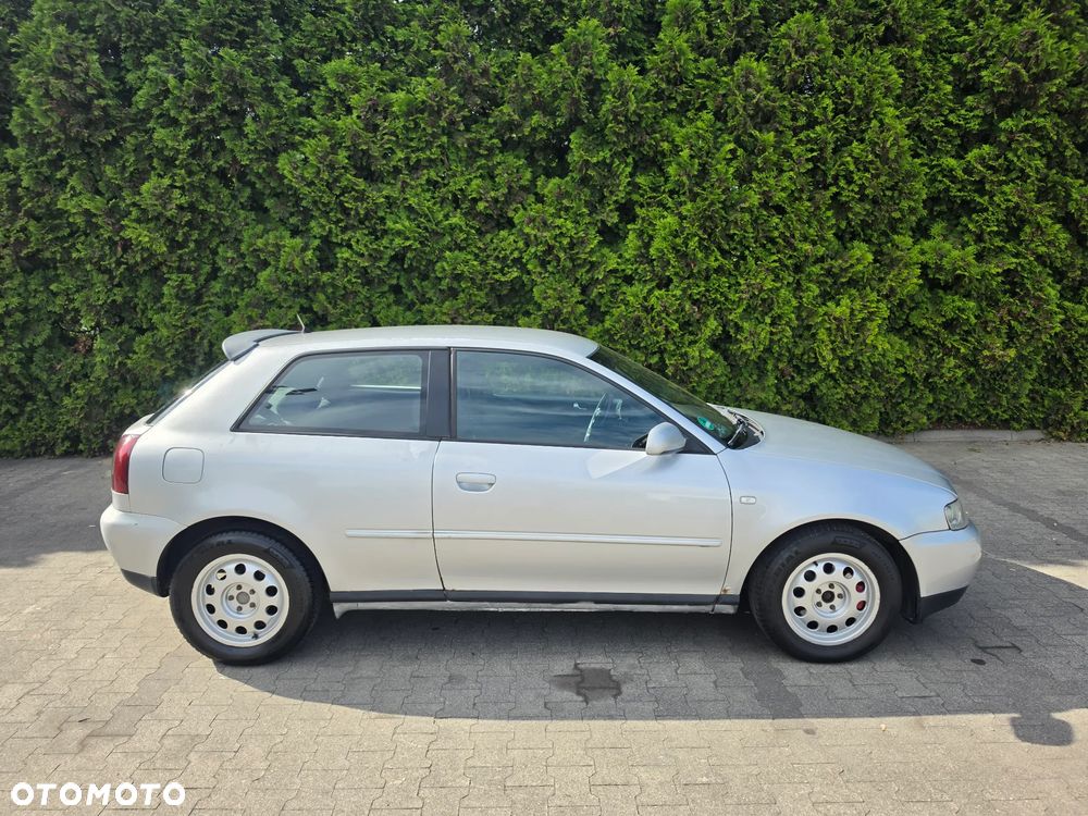 Audi A3 3-drzwiowe 1.6 Ambiente - 2