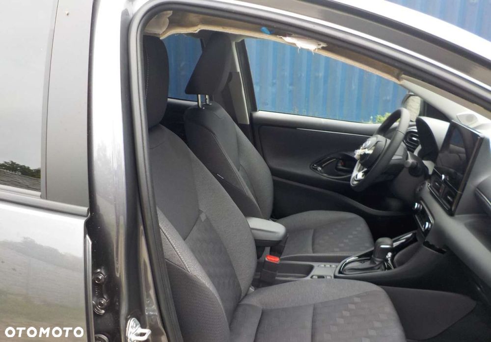 Toyota Yaris - 14