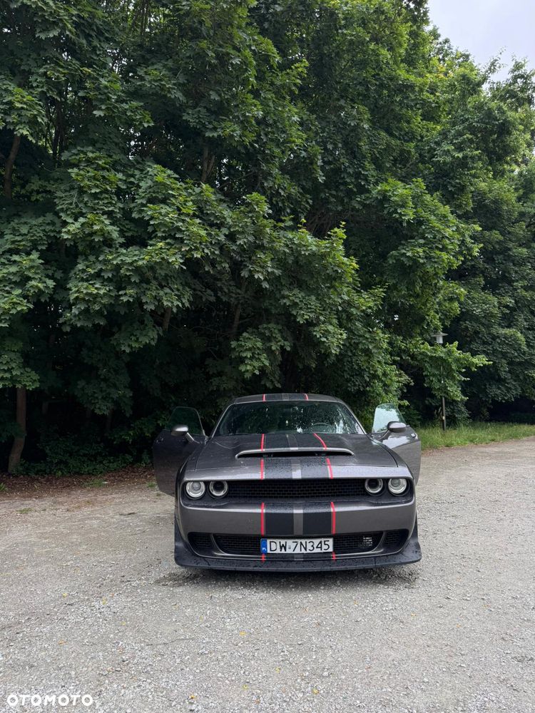 Dodge Challenger - 4