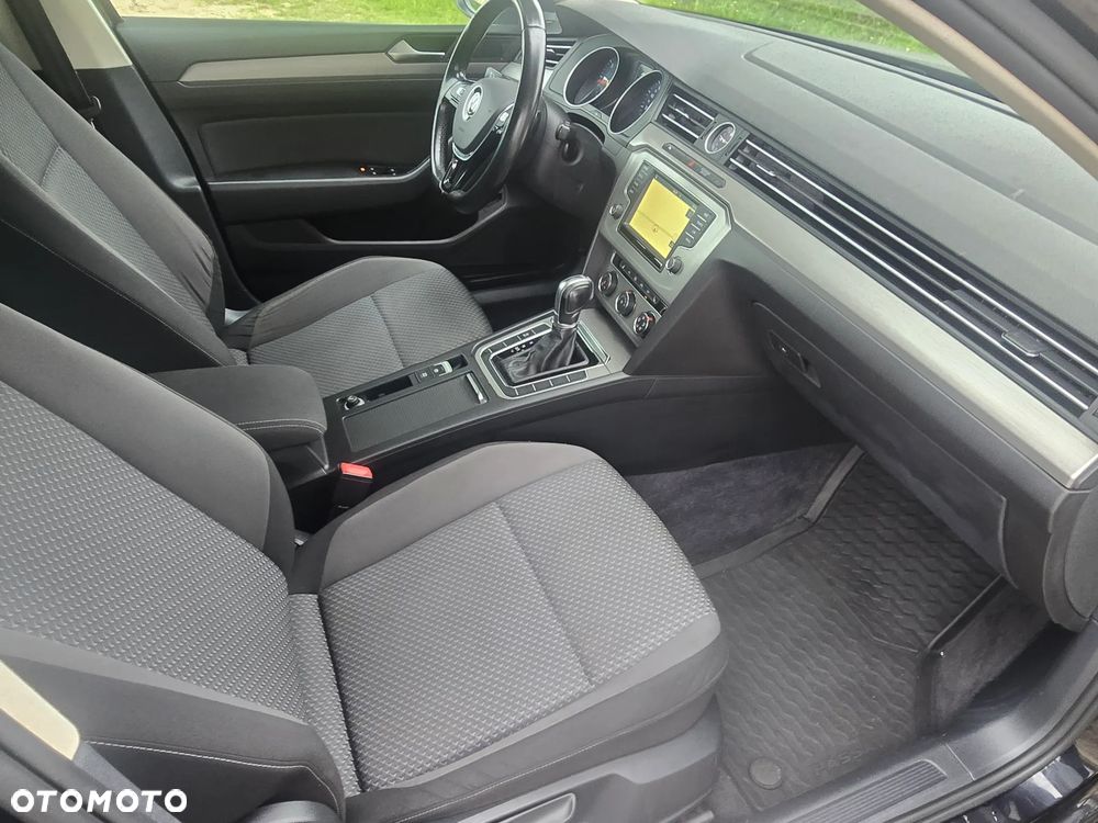 Volkswagen Passat 2.0 TDI SCR Highline DSG - 12