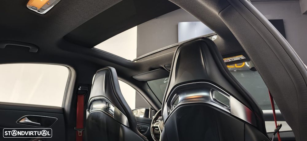 Mercedes-Benz CLA 45 AMG 4Matic 7G-DCT - 43