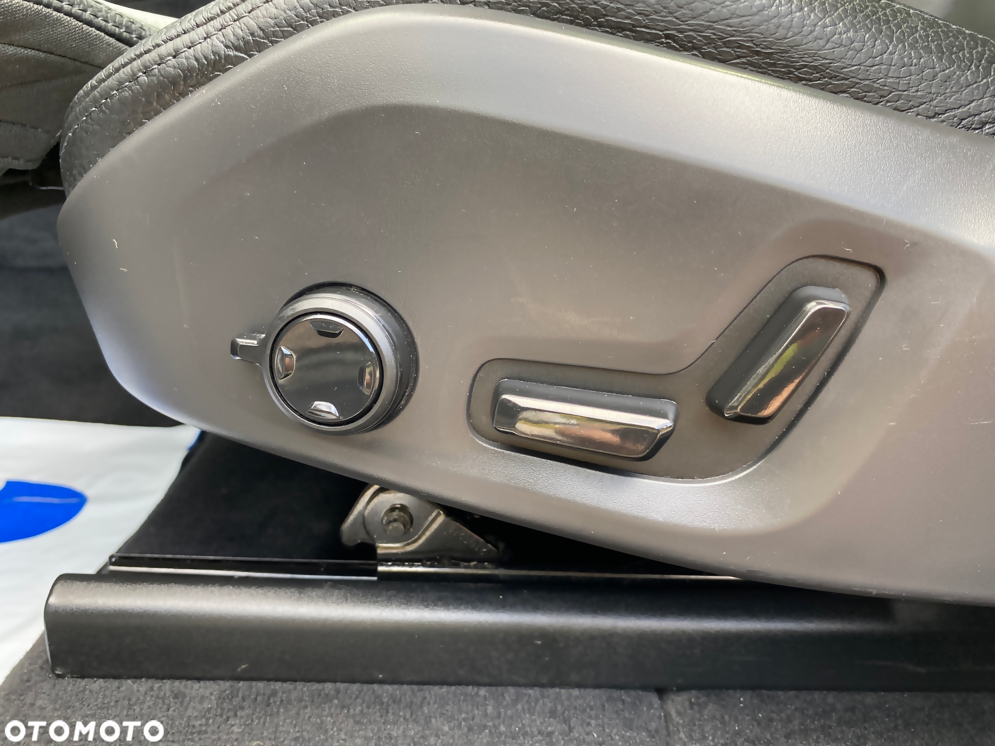 Volvo XC 60 B4 B Geartronic Inscription - 28