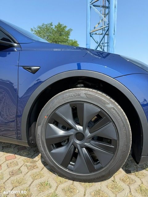 Tesla Model Y RWD Long Range - 6