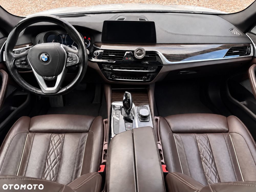 BMW Seria 5 530i Luxury Line - 25