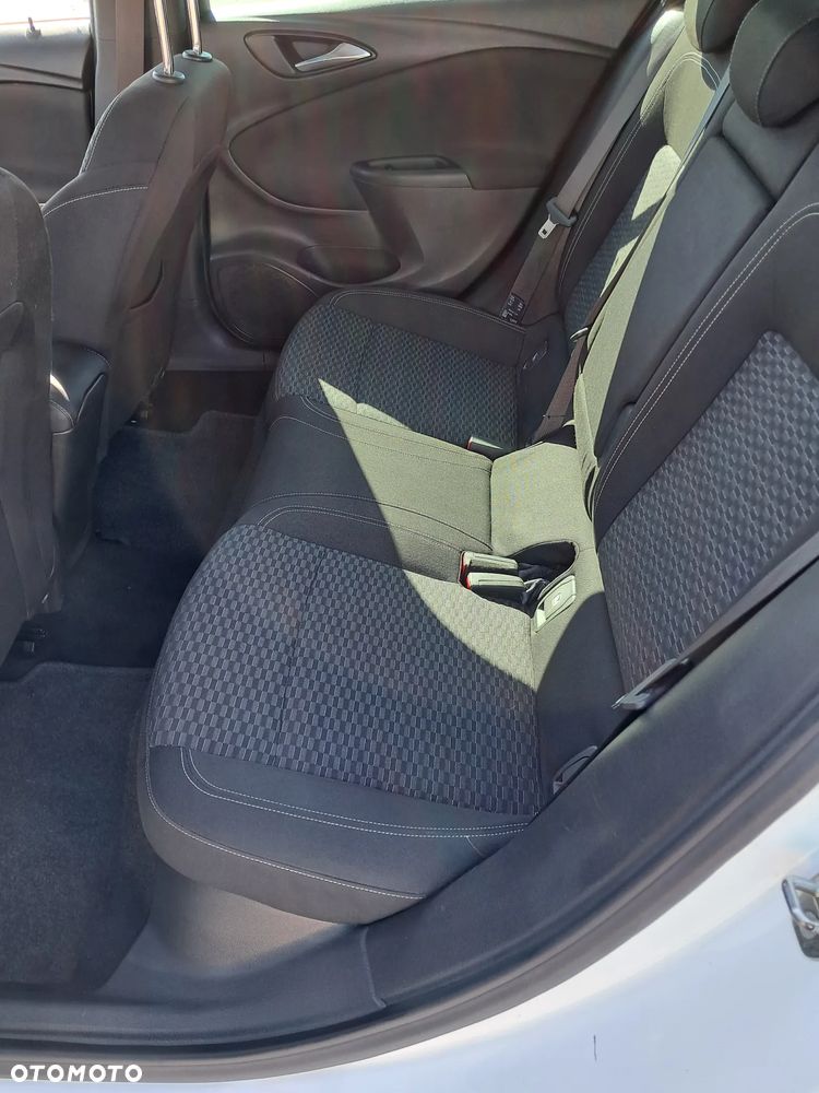 Opel Astra 1.6 D (CDTI) Dynamic - 21