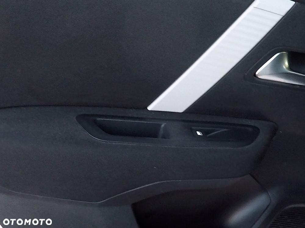 Citroën C4 PureTech 100 Stop&Start LIVE - 19