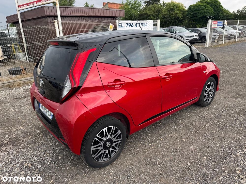 Toyota Aygo x.shift x-play connect - 5