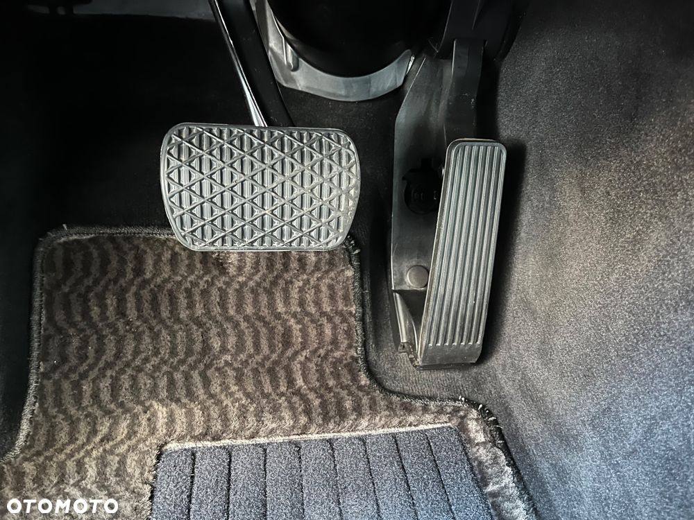 Mercedes-Benz Klasa E 350 4-Matic Avantgarde - 23