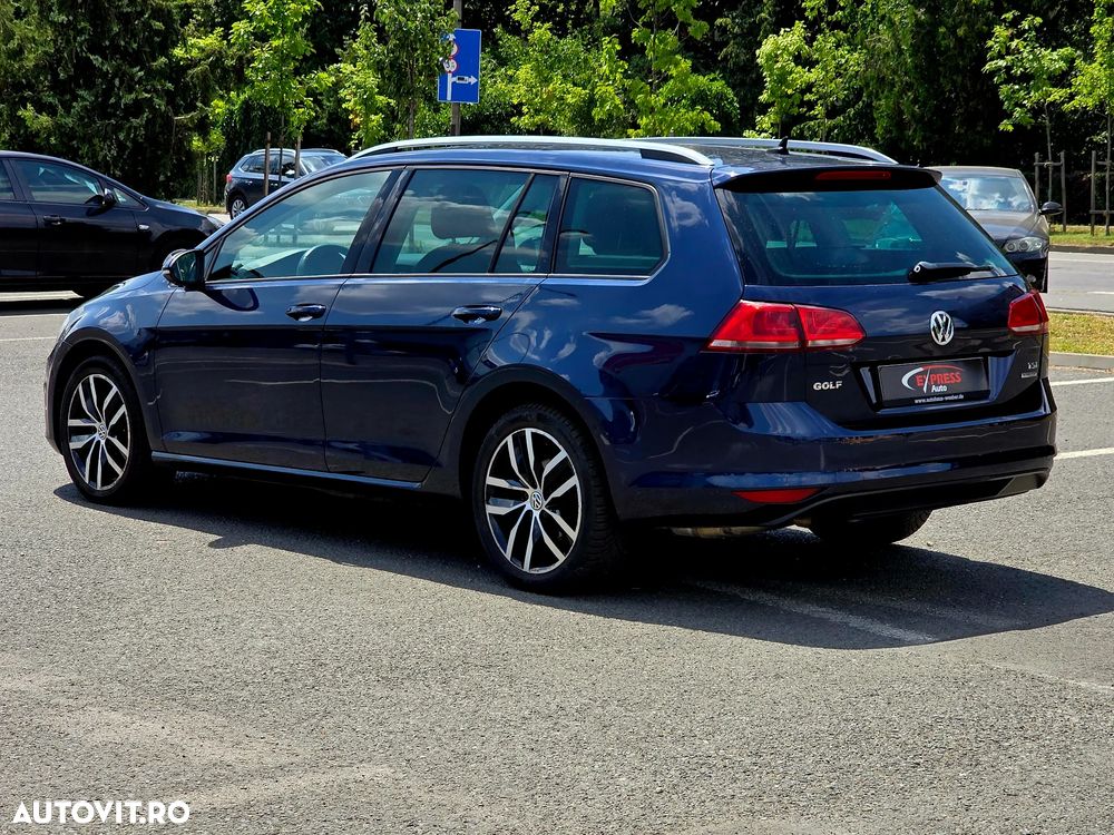 Volkswagen Golf - 4