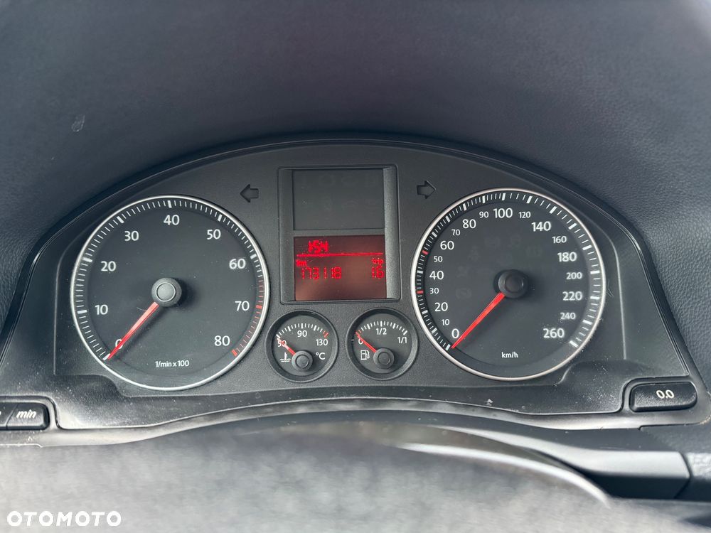 Volkswagen Golf - 23