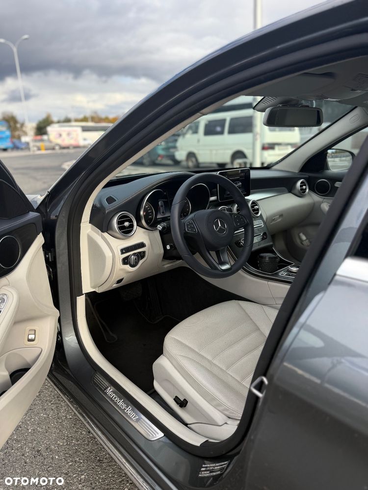 Mercedes-Benz Klasa C 200 4-Matic 9G-TRONIC - 14