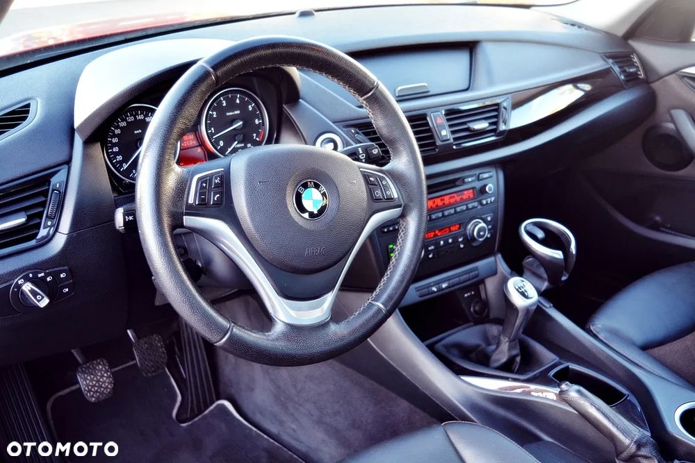 BMW X1 sDrive18i Sport Line - 19