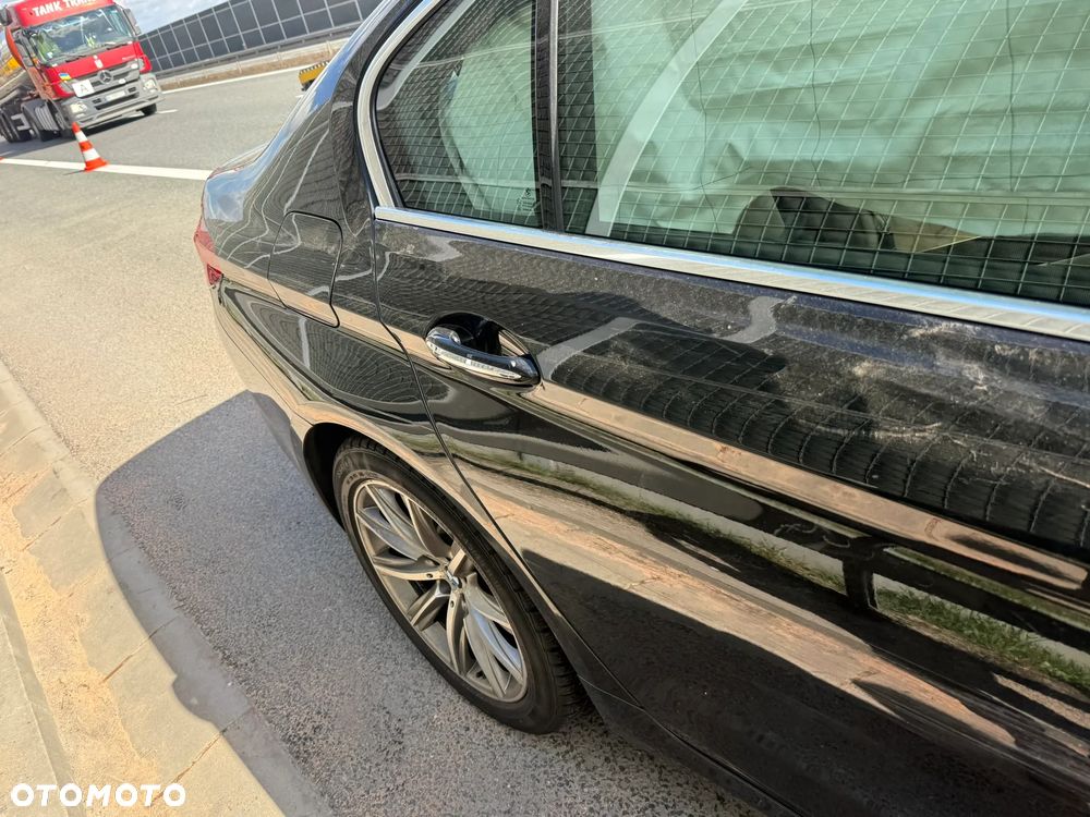 BMW Seria 5 520d xDrive Luxury Line sport - 12