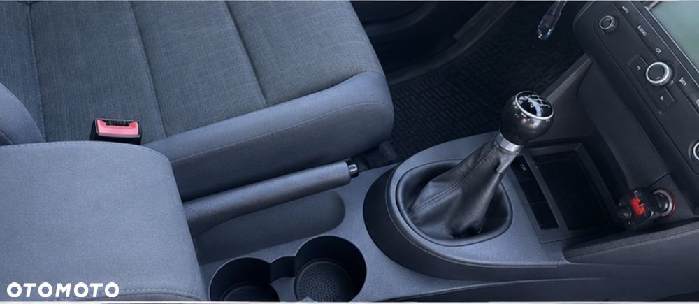 Volkswagen Touran 2.0 TDI Highline - 13