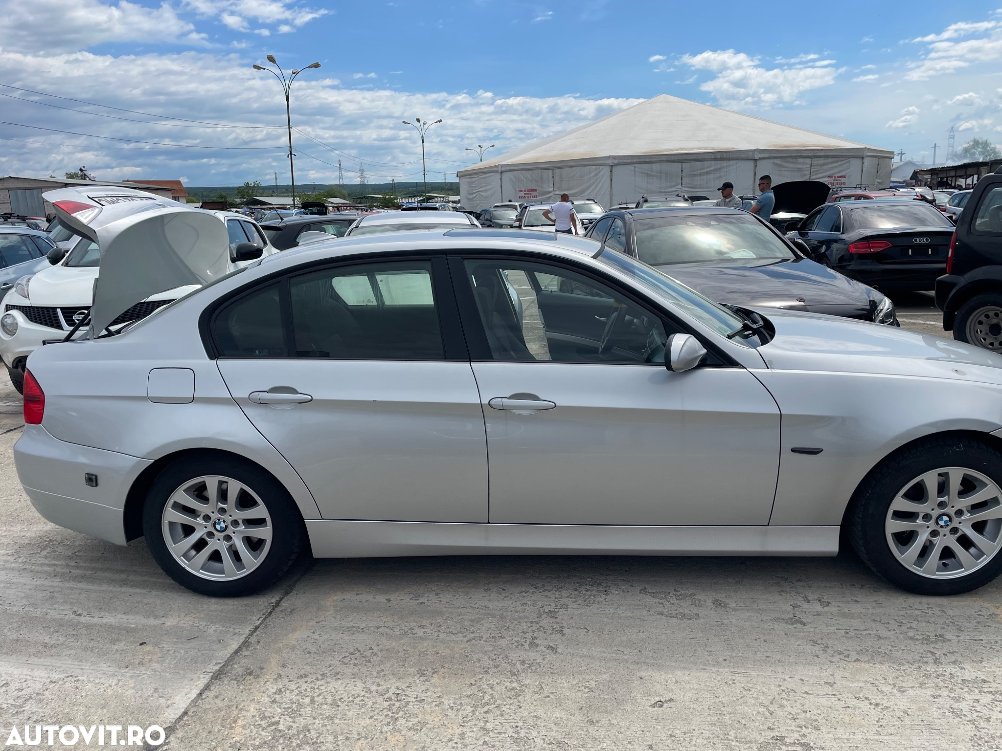 BMW Seria 3 318i - 4