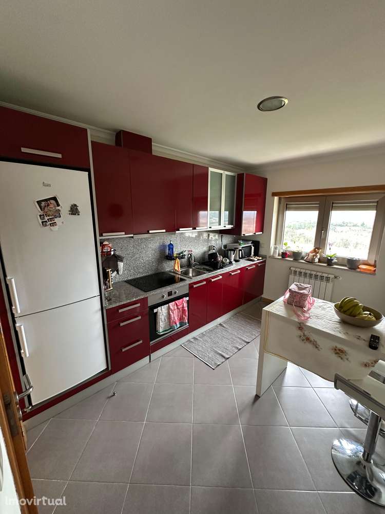 Arrenda-se apartamento T2 na zona da Rica-Fé, em Bragança - Grande imagem: 4/8