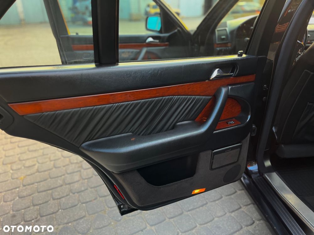 Mercedes-Benz Klasa S 320 - 28