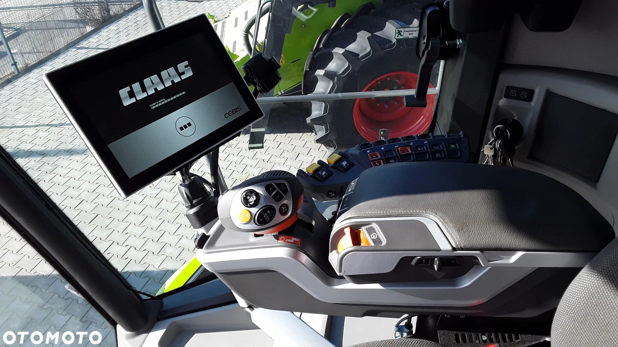 Claas TRION 650 - 8