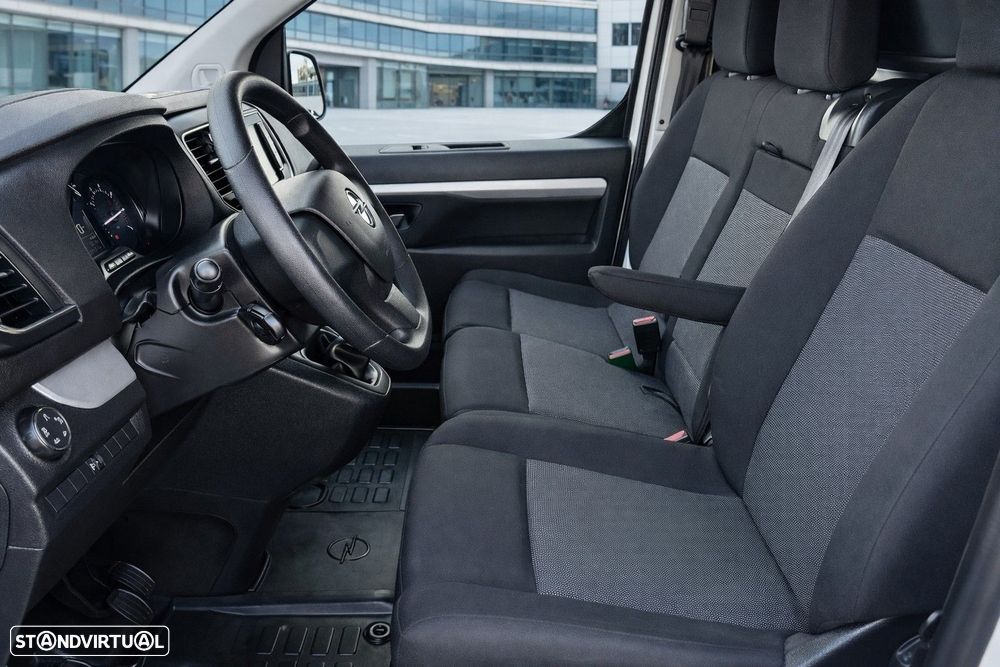Opel Vivaro - 11
