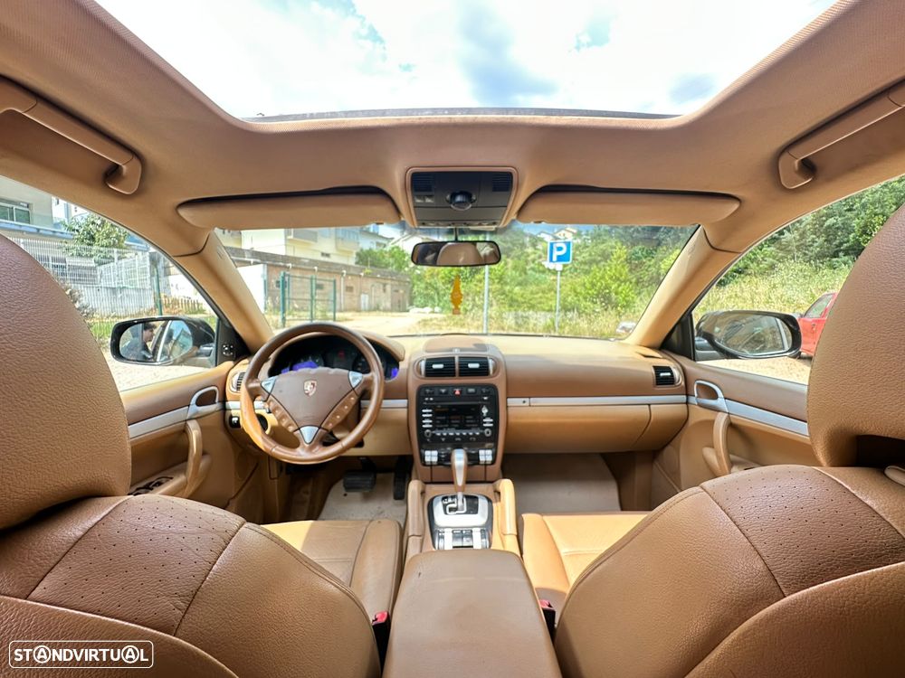 Porsche Cayenne 3.0 V6 - 12
