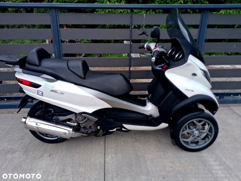 Piaggio MP-3 - 5