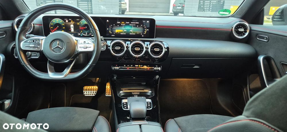 Mercedes-Benz CLA 220 d AMG Line 8G-DCT - 20