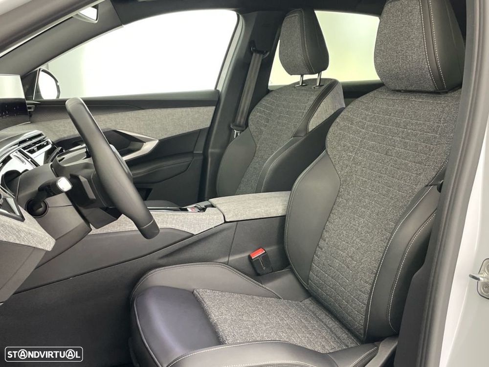 Peugeot 3008 1.2 Hybrid Active Pack e-DCS6 - 16