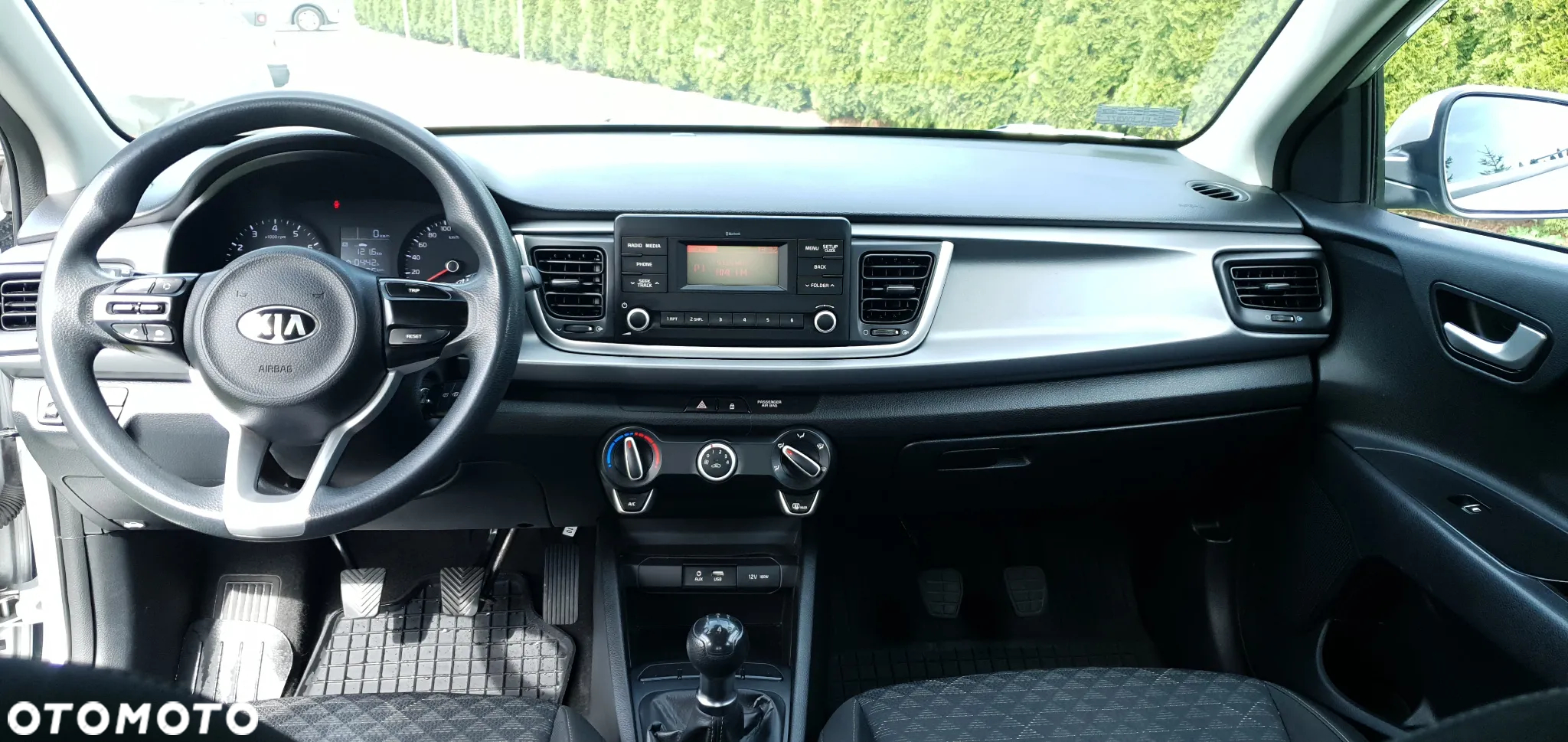 Kia Rio - 8