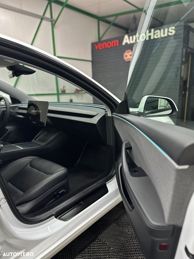 Tesla Model 3 RWD Standard - 12