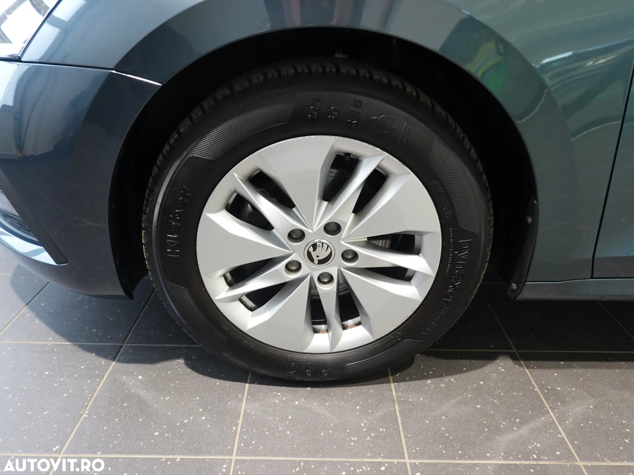 Skoda Octavia 2.0 TDI DSG Ambition - 6
