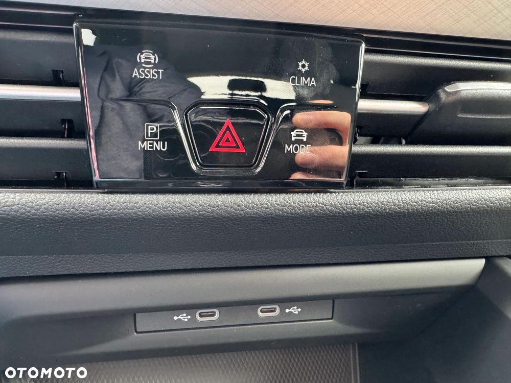 Volkswagen Golf 1.5 TSI EHybrid PHEV 150kW Life DSG - 23
