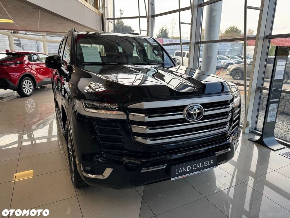 Toyota Land Cruiser - 4