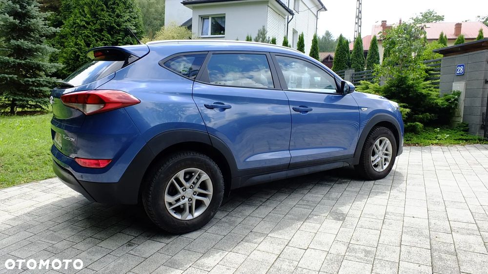 Hyundai Tucson 1.7 CRDI BlueDrive Style 2WD - 5