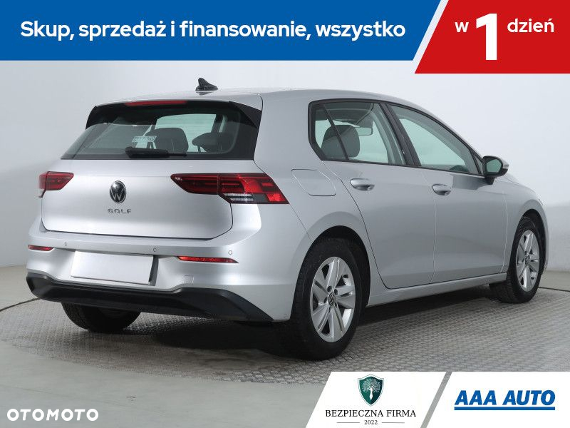 Volkswagen Golf - 6