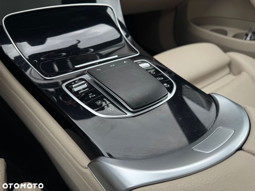 Mercedes-Benz GLC 200 d - 35