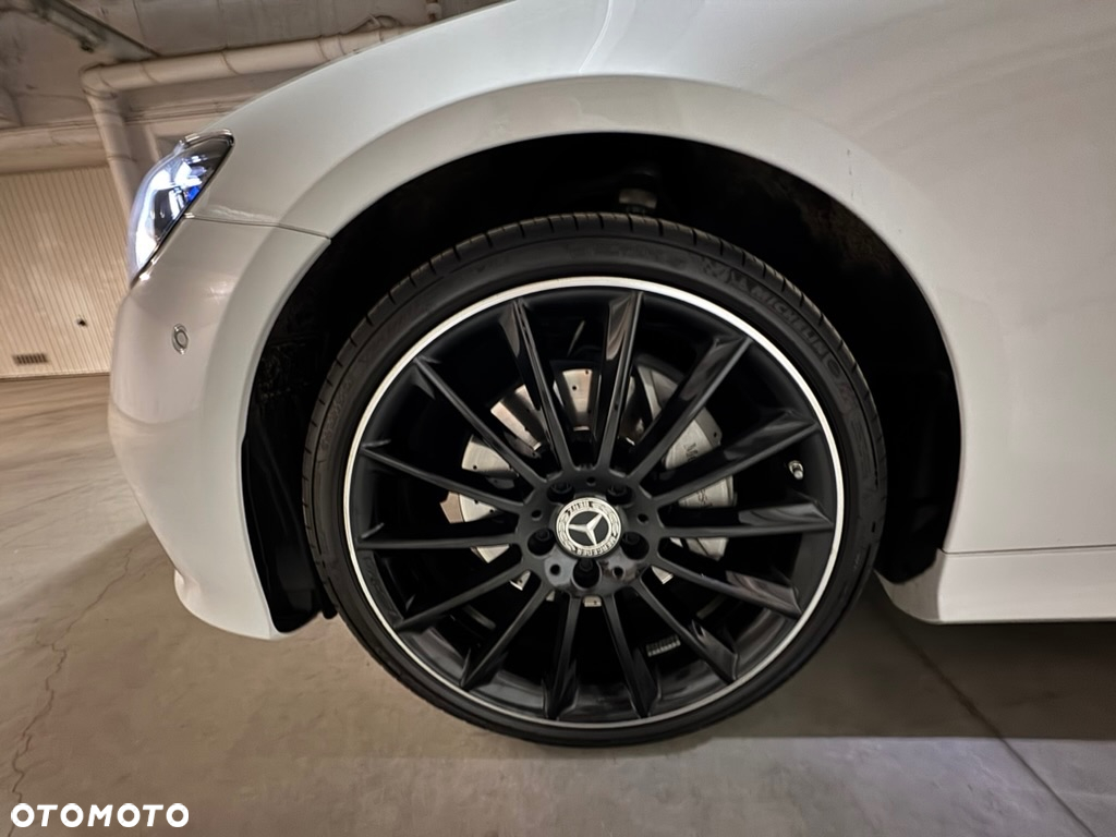 Mercedes-Benz Klasa E 200 Coupe 4-Matic 9G-TRONIC - 30