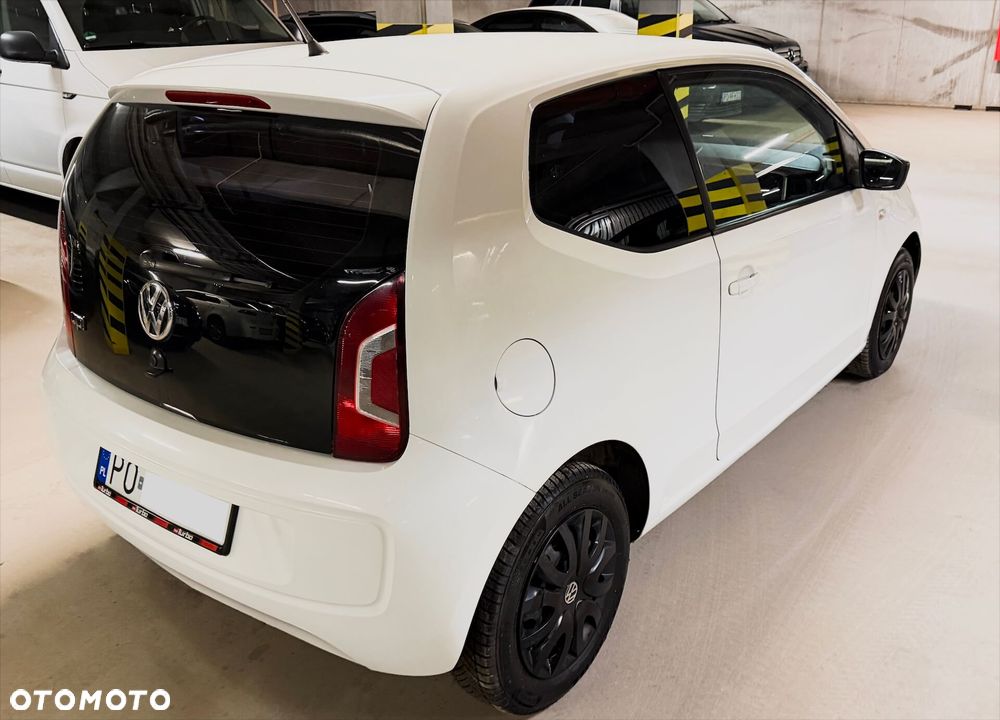 Volkswagen up! move - 6