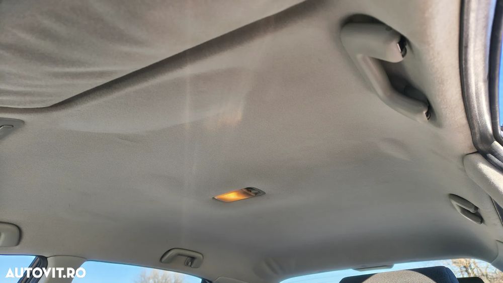 Toyota Corolla 1.4 H/B Sol - 13